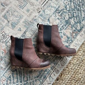 Sorel wedge boots